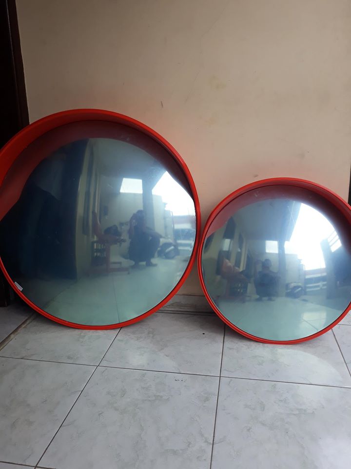 CONVEX MIRROR ( CERMIN TIKUNGAN )
